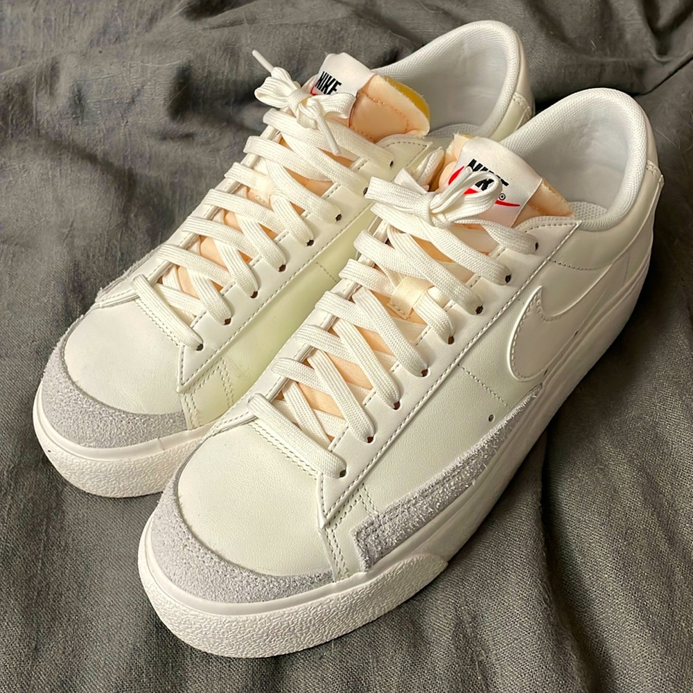 Women’s Nike Shoes Worn Once! Size 10.5
